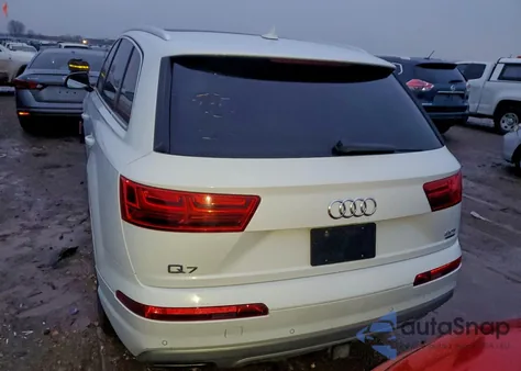 2017 Audi Q7 Prestige z USA, uszkodzony, nr VIN WA1VAAF79HD002695